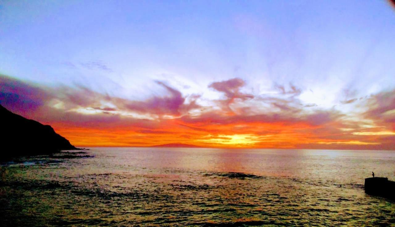 Vv Puesta De Sol Frente Al Mar Con Balcon Y Aire Acondicionado Daire Alojera Dış mekan fotoğraf